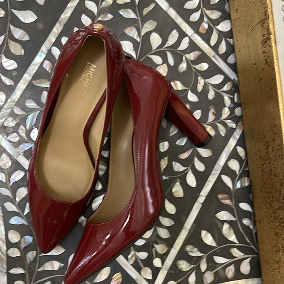 Michael Kors maroon pump - Picture 1 of 4